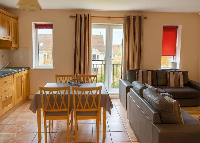 Apartament Quiet 2-Bed Suburb Stay, Free Parking & Near City Cork